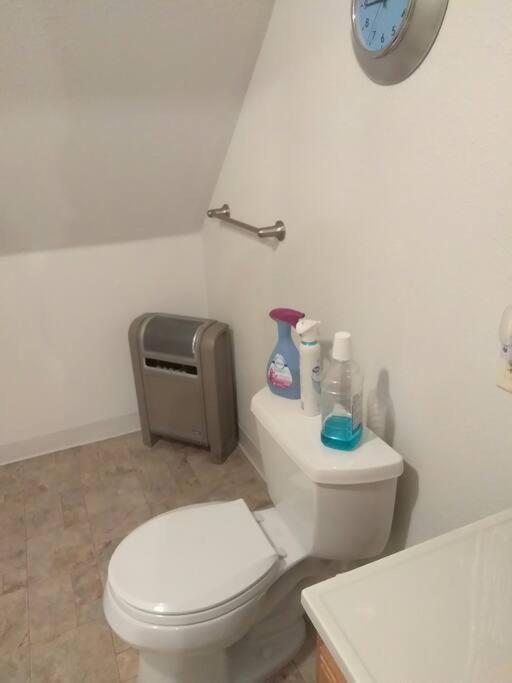 Quiet Upstairs Studio Close To Town 420 Friendly ตรินิแดด ภายนอก รูปภาพ